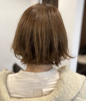 アイロンスタイリングでアレンジを